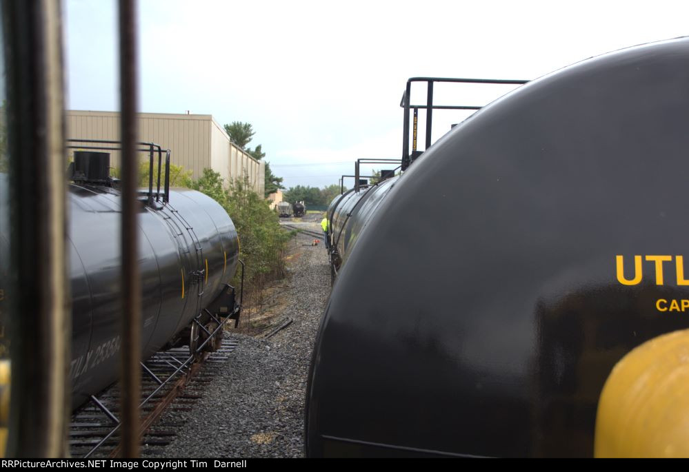 SLRS 4211 shoves into a siding